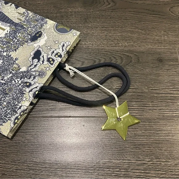 Dior Paper Bag - Picture 9 of 10